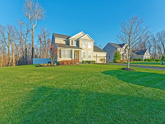 3rd image of 36 Chester Dr