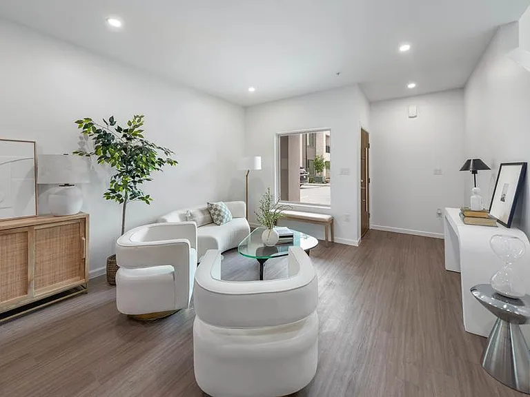 165 W Ruben M Torres Blvd #C — Photo 3