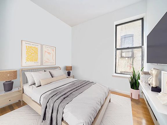 4th image of 66 W 109th St APT 23