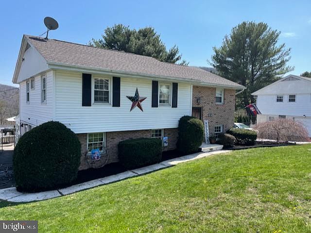 2nd image of 73 Deerfield Dr