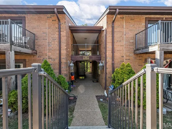 5581 Baronridge Dr APT 5, Saint Louis, MO 63129