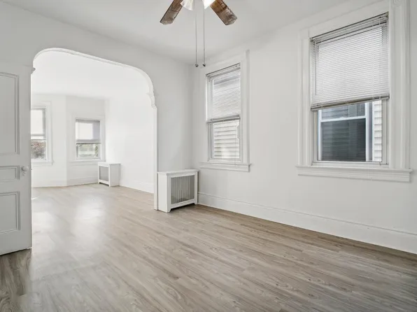 101 West 6th Street image 6 of 17