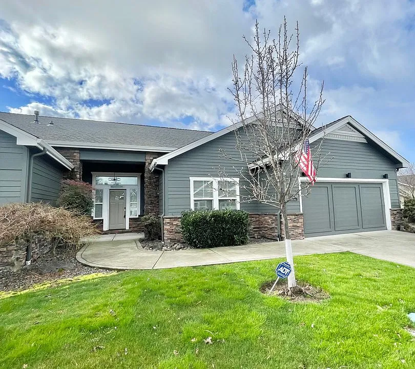 94 Skyhawk Dr