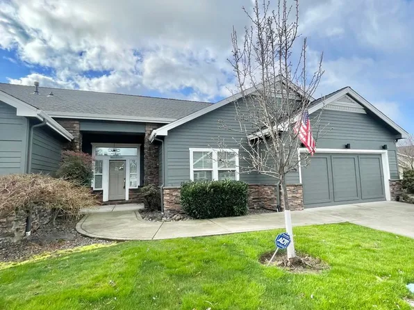 94 Skyhawk Dr, Eagle Pt, OR 97524