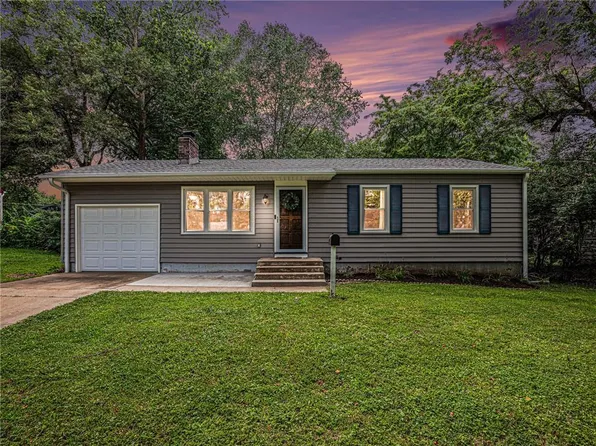 504 N Seminole Dr, Independence, MO 64056