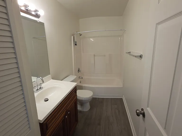 1586 Yosemite Dr #301 — Photo 6