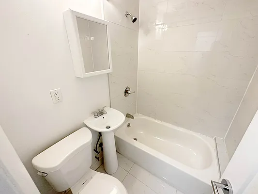 Rented by Guidance Realty Corp. | media 5