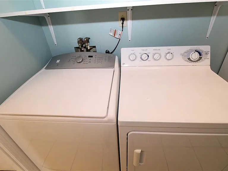309 Bryce Ct — Photo 24