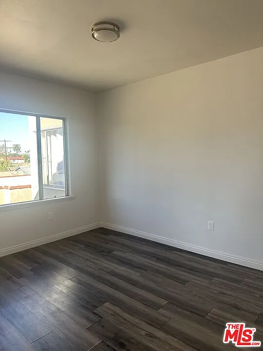 4 bed, 2.0 bath, 3024 sqft, $4,400 — Photo 2