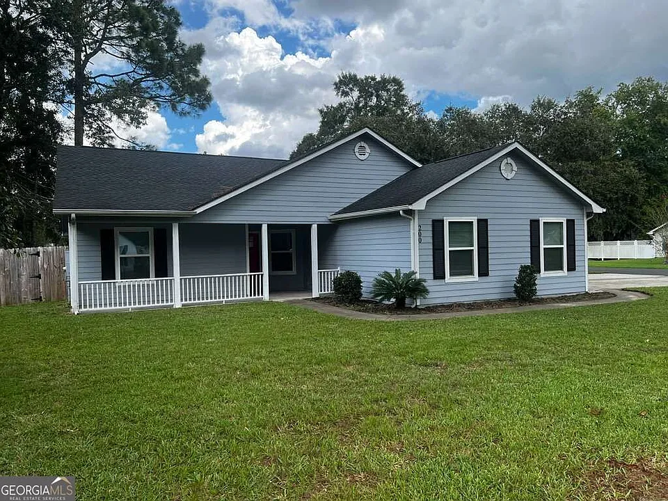 200 Chestnut Ct