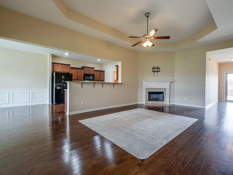 1021 Lindyn Lee Way — Photo 6