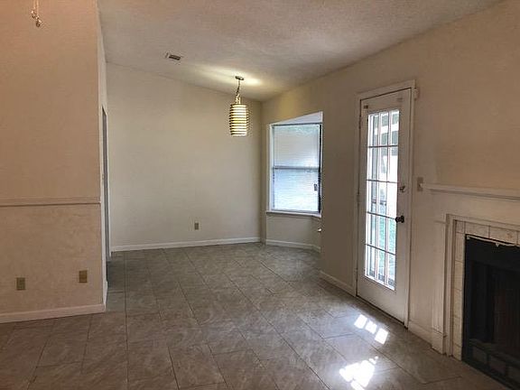 3rd image of 6755 Chicago Ct
