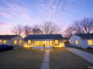 26641 Ridgemont St, Roseville, MI 48066