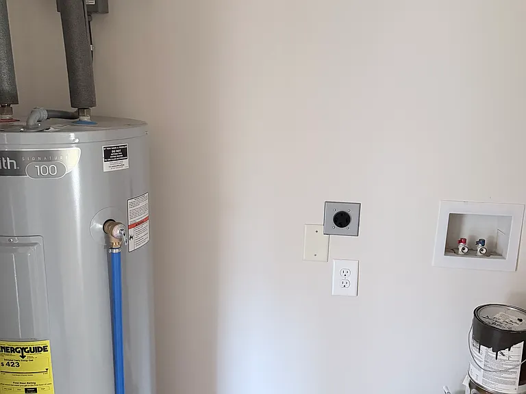 111 Maple St — Photo 5