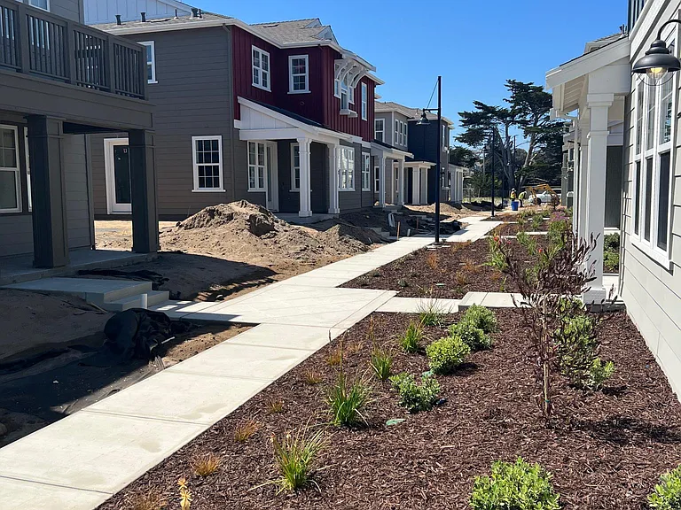 pathway from front of home