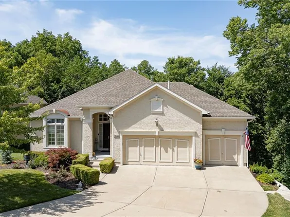 12704 W 49th St, Shawnee, KS 66216