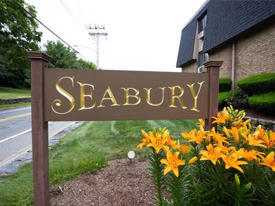 4162 Post Rd APT 12, East Greenwich, RI, 02818