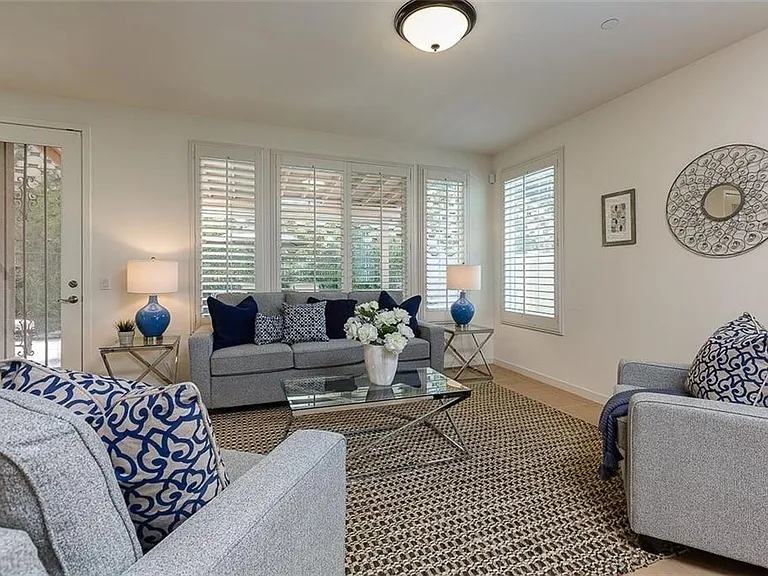 21100 Blossom Way — Photo 7