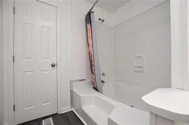 3 bed, 1120 sqft, $1,300 — Photo 4