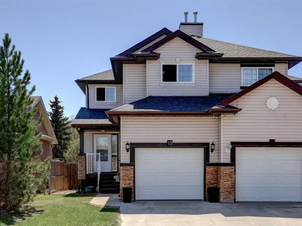 15 N Parklane Dr, Strathmore, AB T1P 1C2