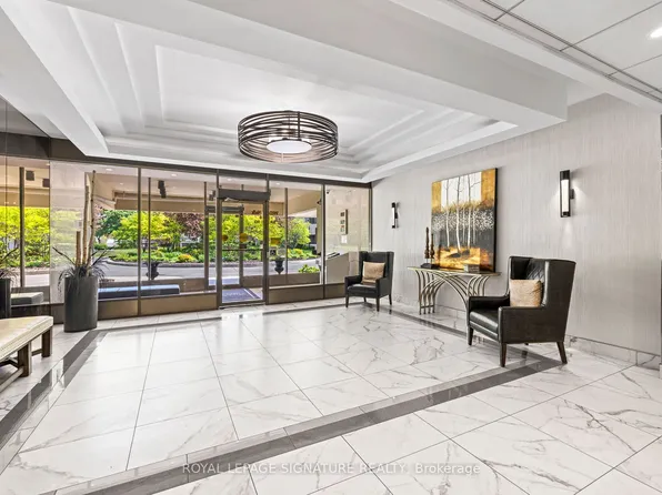 2556 Argyle Rd #304, Mississauga, ON L5B 2H6