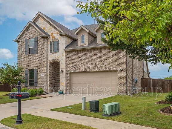 3rd image of 3521 Camden Ct