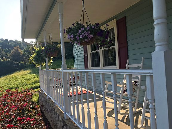 5th image of 1132 Hammond Ave
