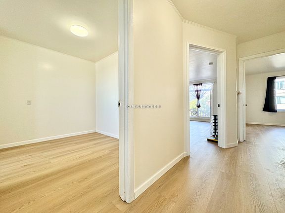 3rd image of 3215 Balboa St