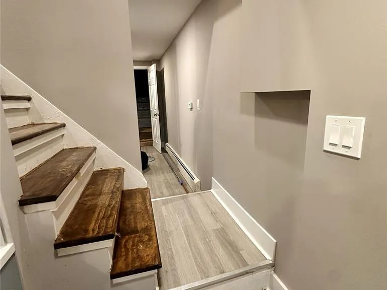 44 S Locust St — Photo 15
