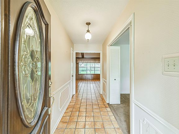 4th image of 7719 Wycomb Ln