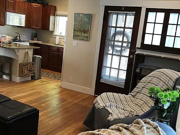4th image of 932 Grandview Ave