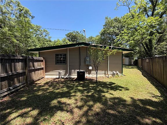 4th image of 2063 Faye St