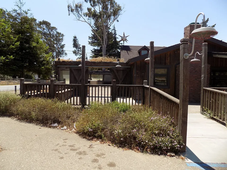 740 W Foothill Blvd
