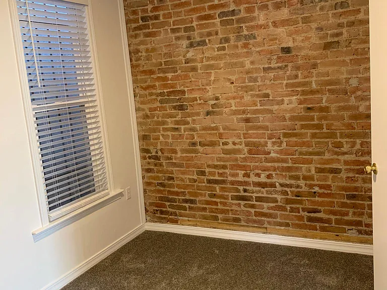 2517 N Washington St — Photo 6