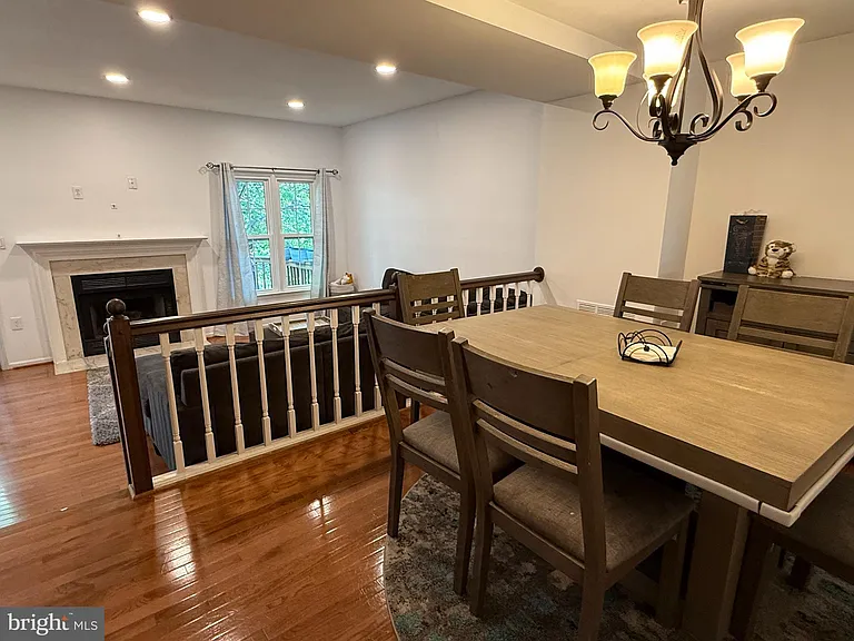 5832 Apsley House Ct — Photo 3