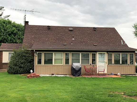 4th image of 102 Artlee Ave