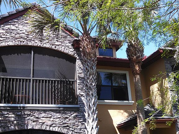 Porch left / bedroom right