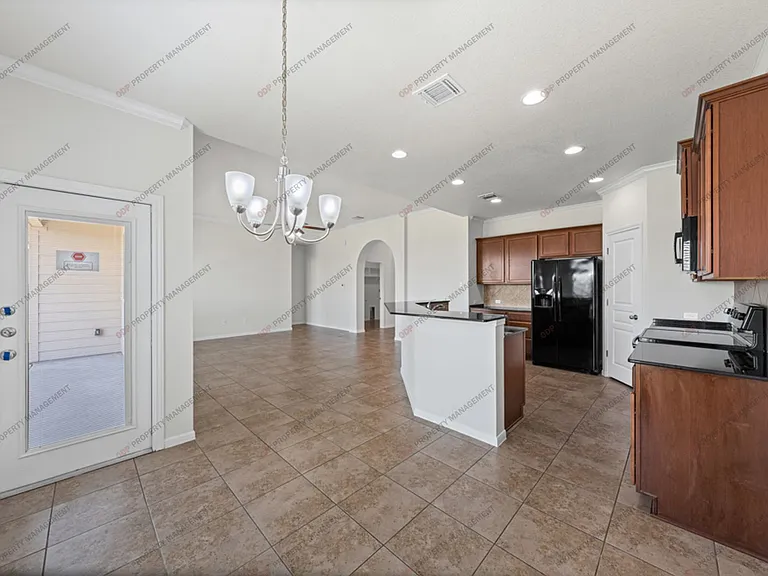 516 Cross Dr — Photo 15