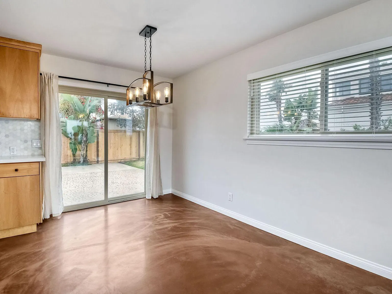2 bed, 1256 sqft, $5,000 — Photo 4