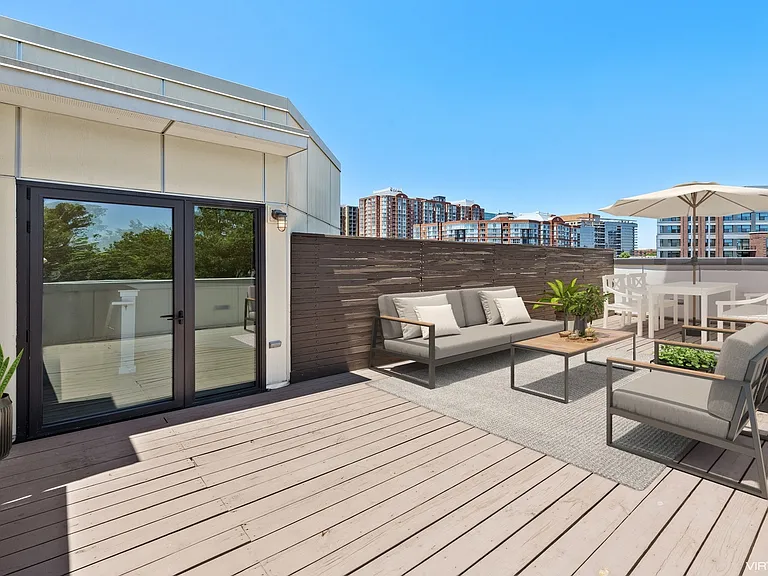 Relax outside and enjoy the fresh air on your private rooftop terrace or balcony available in select apartments