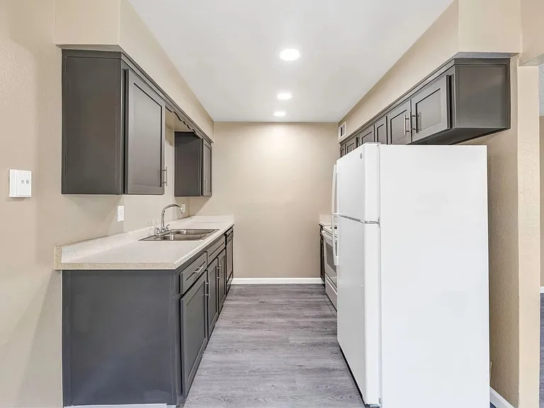 Casa de Paz Apartments — Photo 8