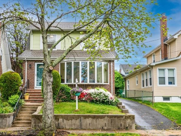 24 Manley Ter, Maplewood Twp., NJ 07040