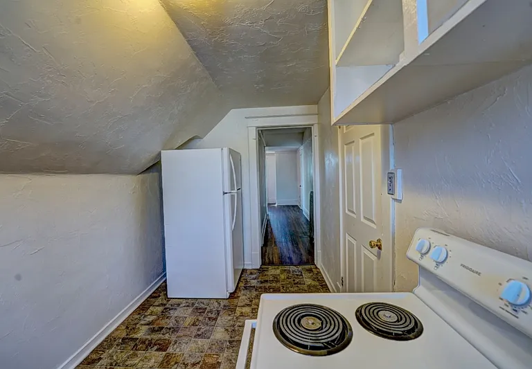 828 Grand Ave #4 — Photo 5