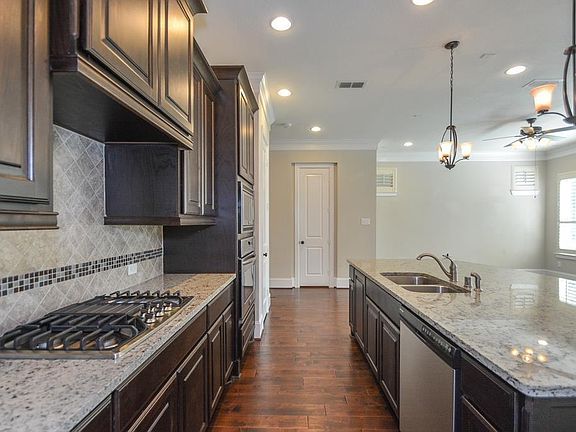 3rd image of 1110-0 Oakwood Pass Ct