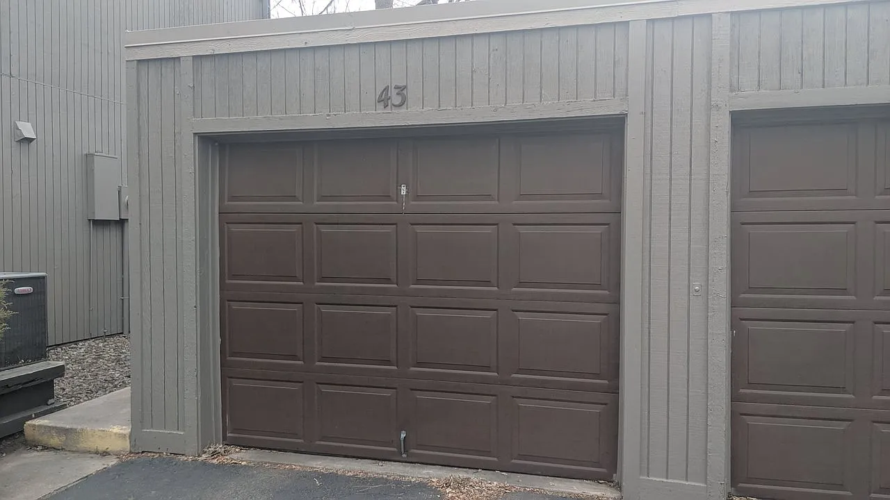 4 bed, 2.5 bath, 2078 sqft, $2,850 — Photo 3