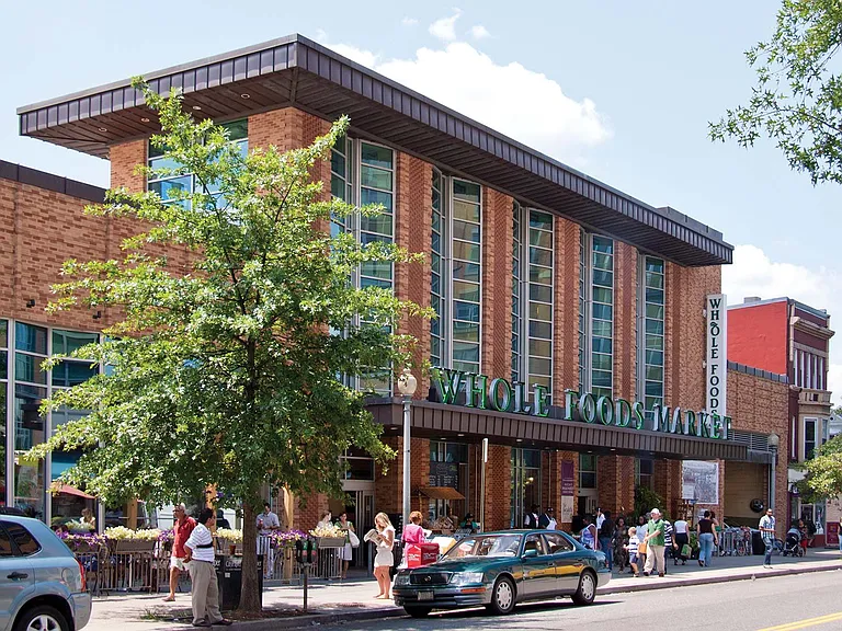 A variety of nearby shopping and dining options