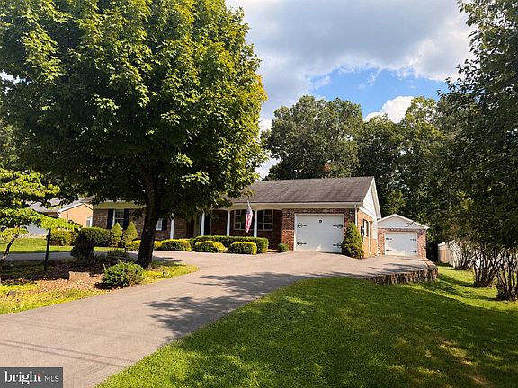 2nd image of 9 Forest Dr