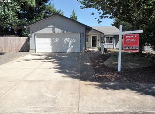 35 Ash Grove Ct, Creswell, OR 97426