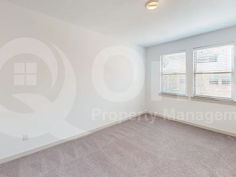 313 McConathy Way — Photo 13