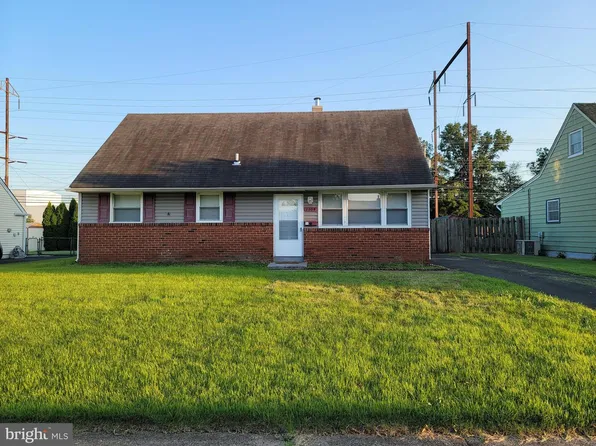 1304 Nancy Dr, Croydon, PA 19021